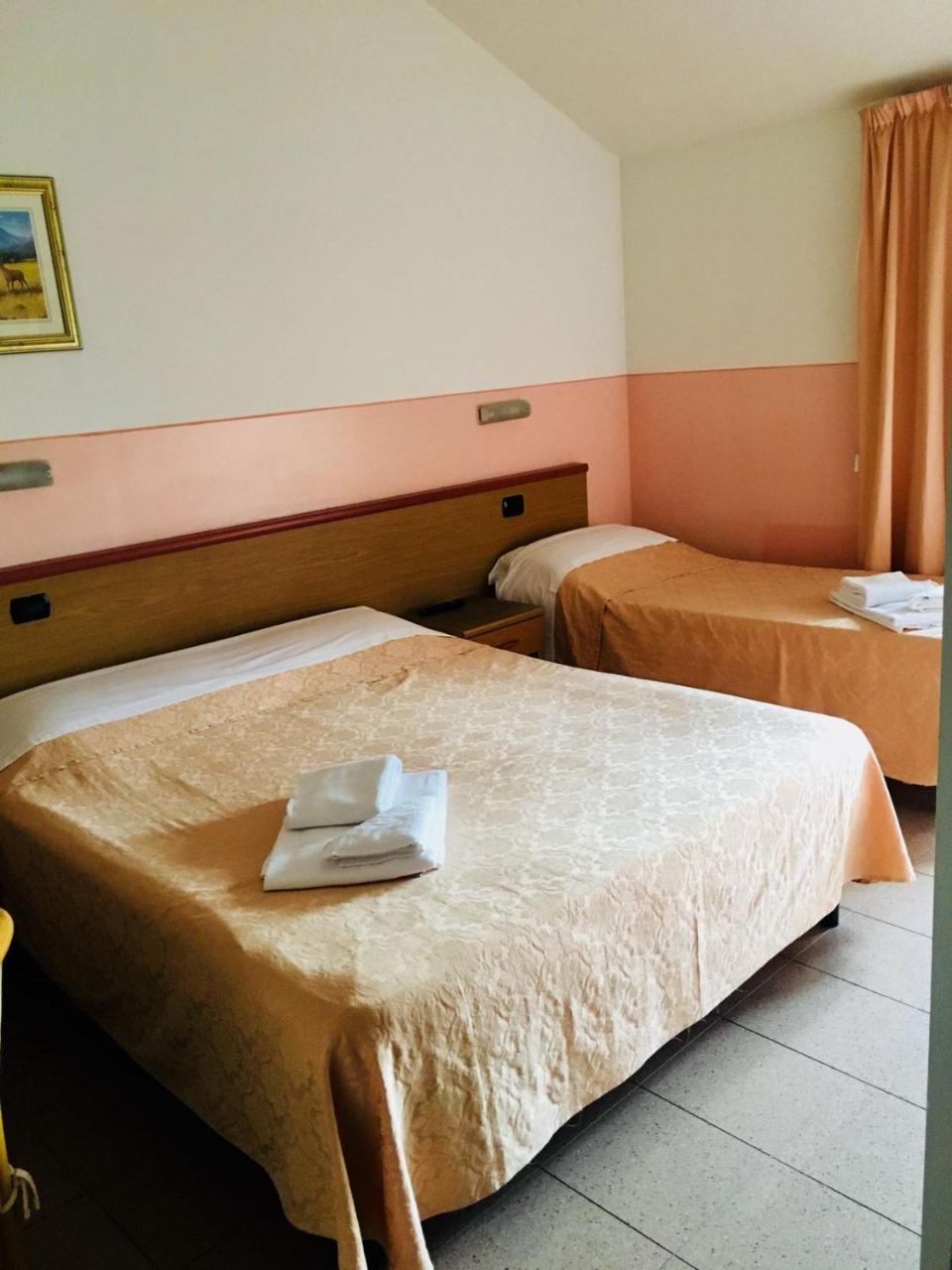 Master Hotel Castelvetro Piacentino Екстер'єр фото