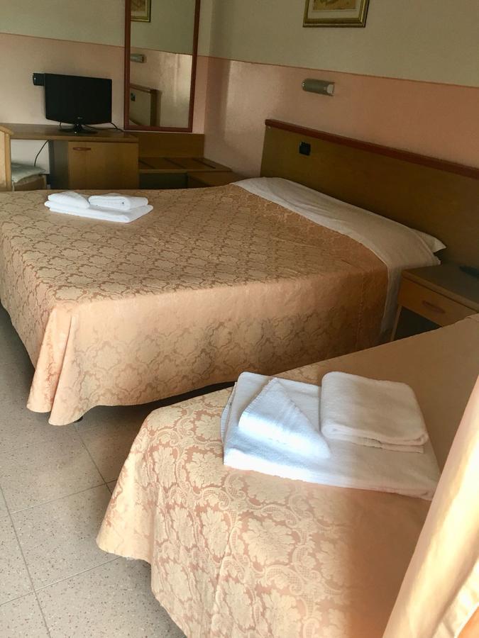 Master Hotel Castelvetro Piacentino Екстер'єр фото